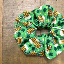 SCRUNCHIE | Shamrocks & Shenanigans